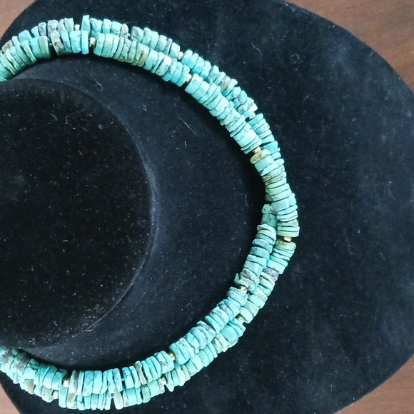 Zoe B 14kt Gold Turquoise Beaded Toggle Necklace 17-18" - Picture 10 of 11